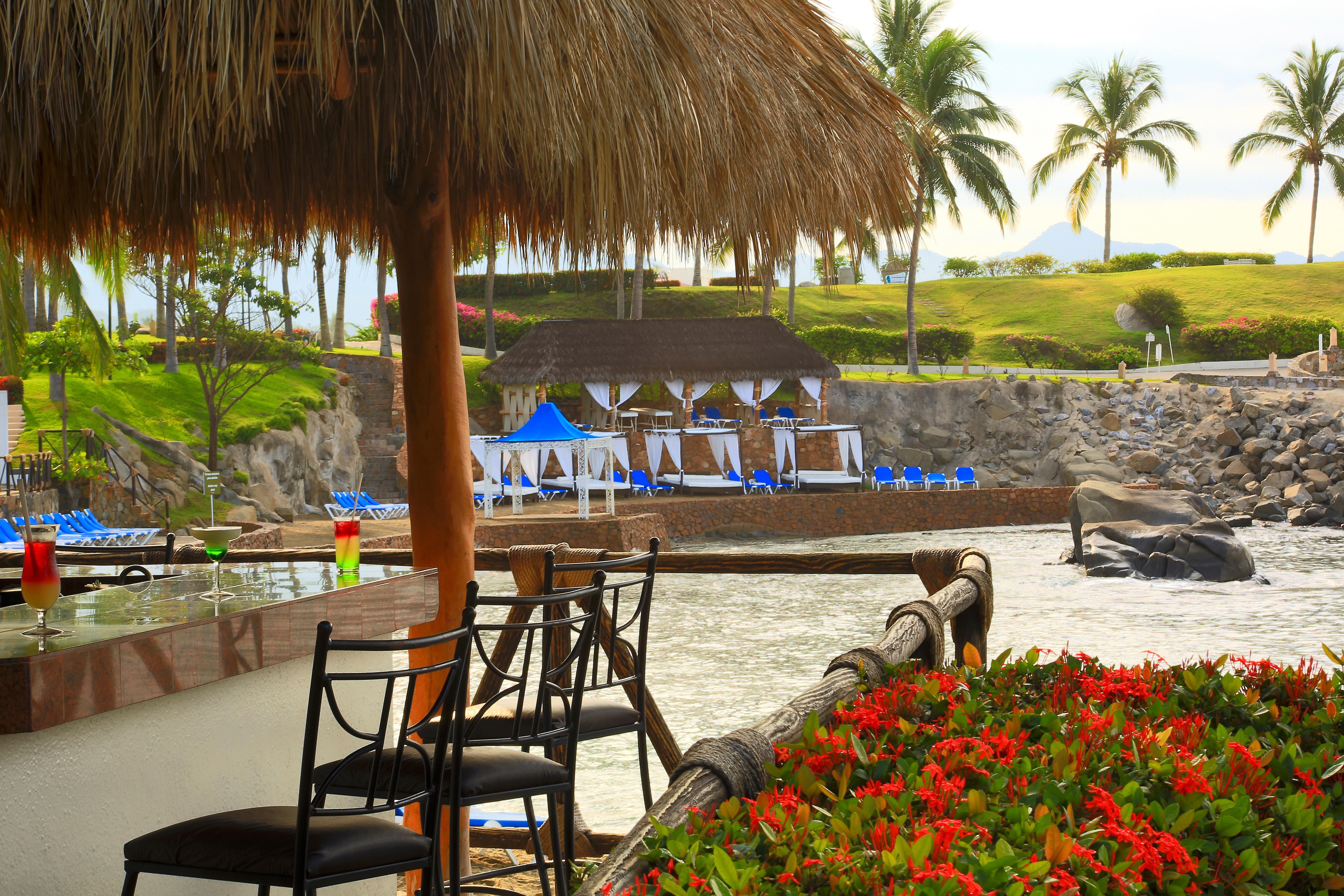 บาร์เซโล การ์มีนา - ออล อินคลูซีฟ Hotel มานซานิโญ ภายนอก รูปภาพ The swim-up bar at the Sheraton Vallarta.